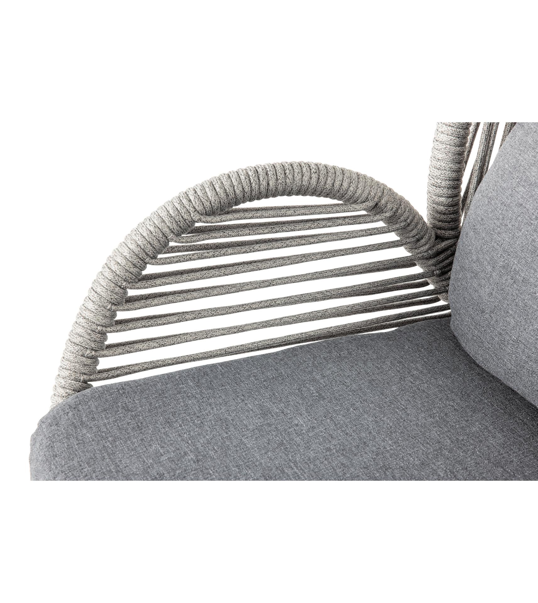 Loungegruppe Honey mit 2-Sitzer-Bank, zwei Fauteuils, Outdoor-Kissen und Sinterstone-Couchtisch in Grau oder Ivory