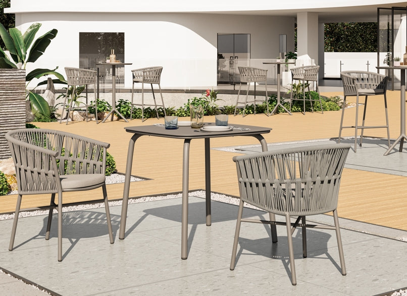 Gartentisch Lorenz aus Aluminium mit Sinterstone-Tischplatte in heller Travertin-Optik für Balkon und Terrasse