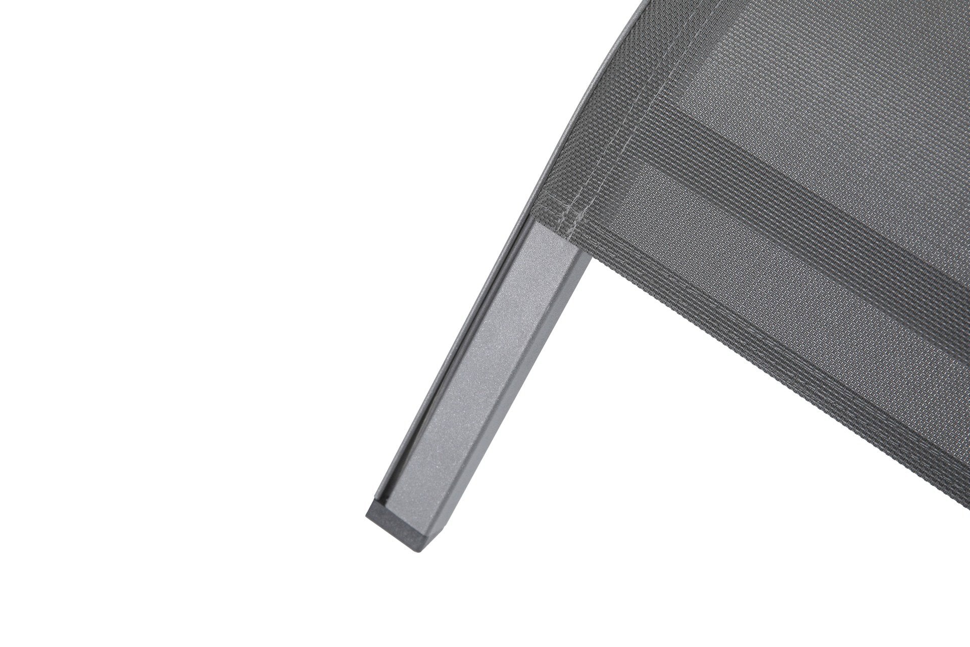 Die Kippliege Mac mit Aluminiumgestell in Anthrazit und Textilenspannung in Dunkelgrau. Ergonomisch, robust und perfekt für Garten oder Sauna. Jetzt online bestellen!