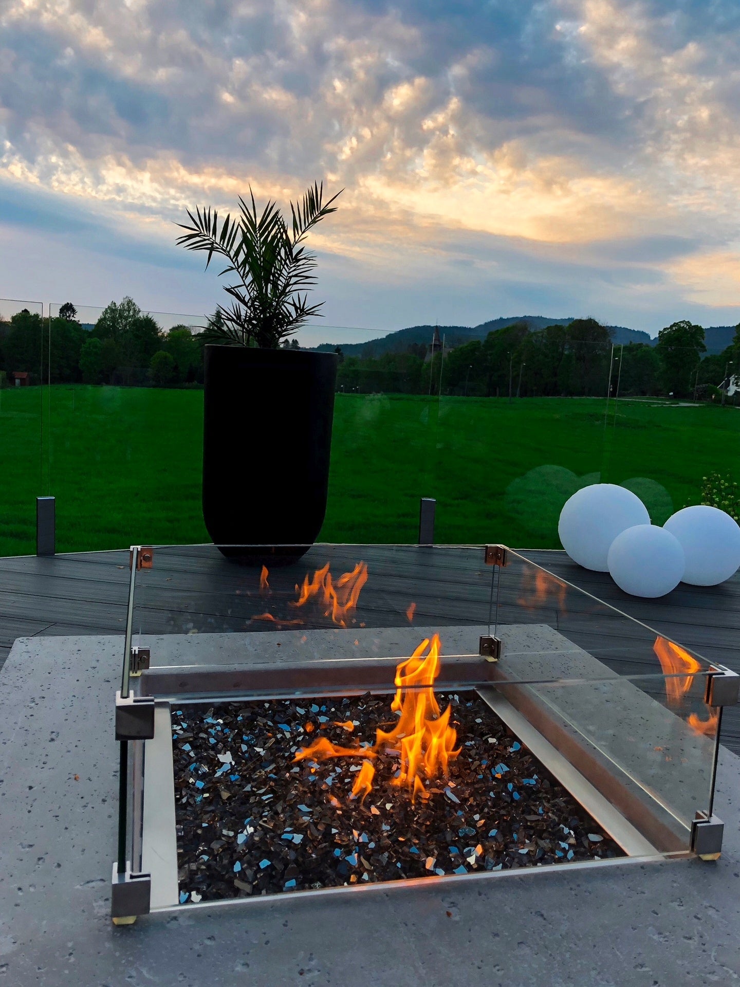 Manhattan - fire table