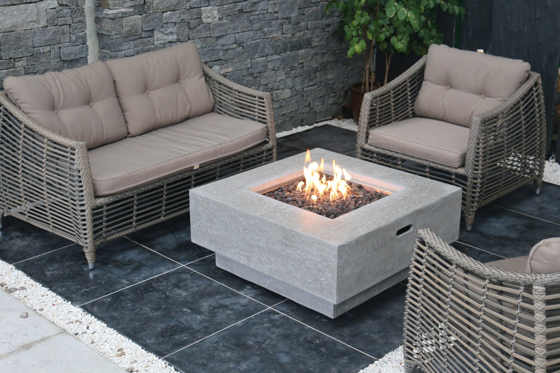 Manhattan - fire table