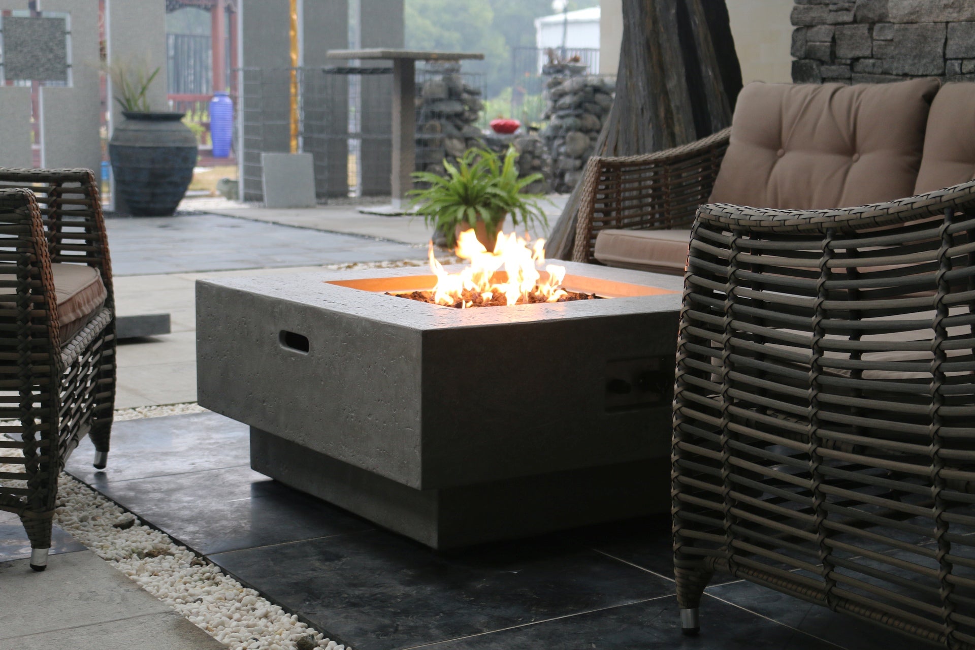 Manhattan - fire table