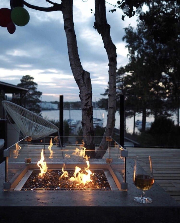 Manhattan - fire table