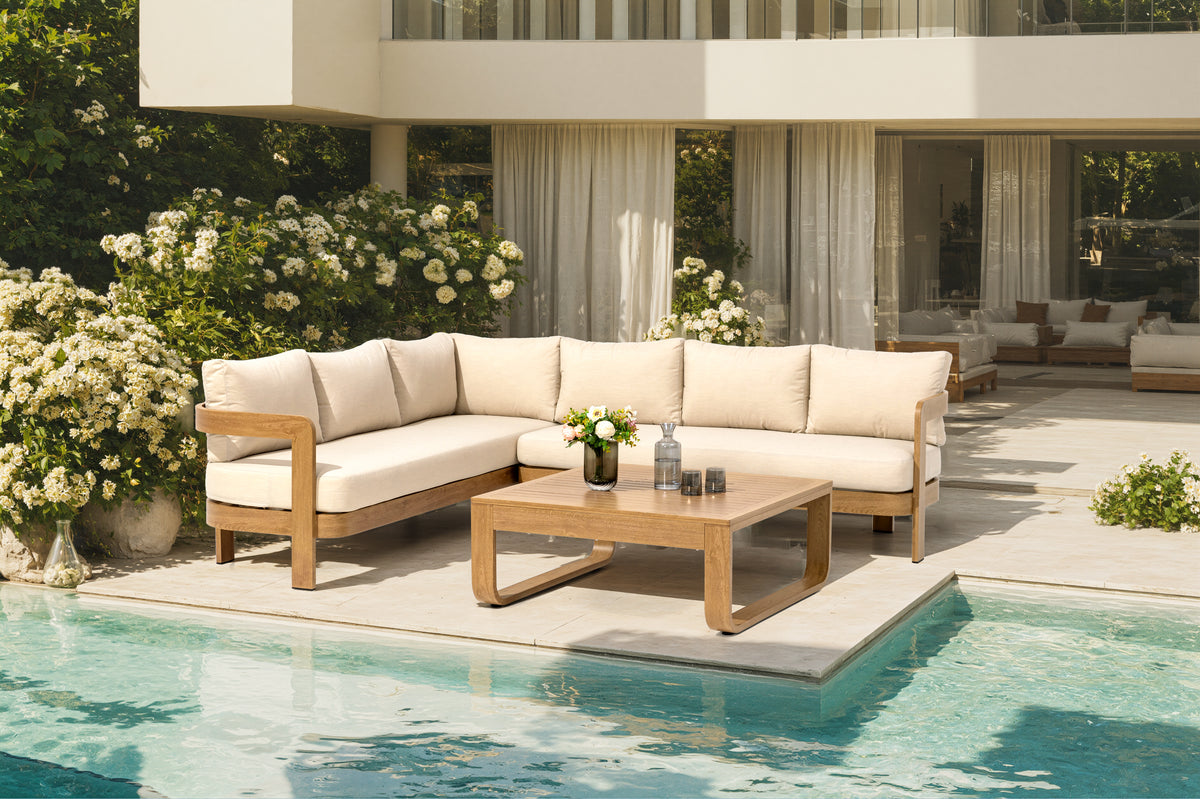 Dorian Eck-Gartenlounge auf einer Terrasse am Pool