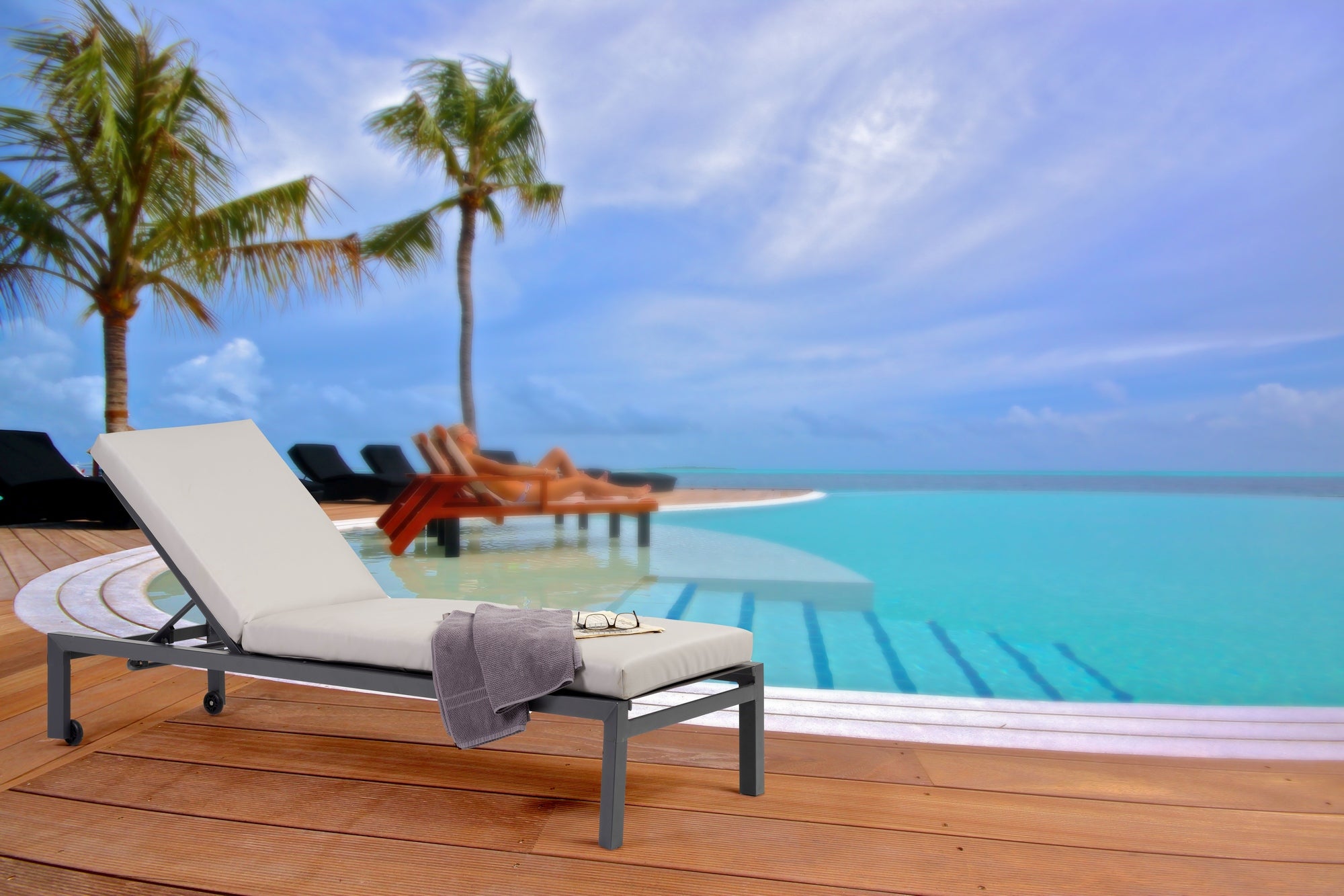 Sonnenliege Cedric-Single mit Aluminiumgestell, Textilen-Bespannung und wetterfester Kissenauflage in Anthrazit.