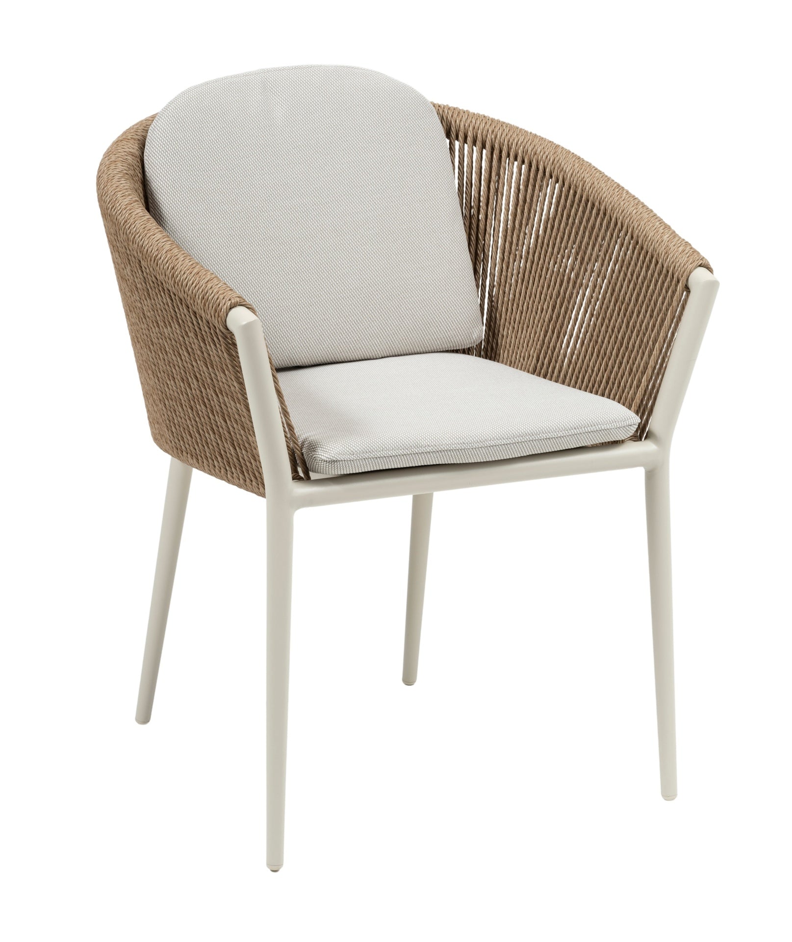 Eleganter 'Cassidy' Gartenstuhl mit weißem Metallgestell und natürlicher gedrehter Kunststoffschnur, ergänzt durch ein bequemes Sitz- und Rückenkissen, verfügbar bei Gartenmoebelshop.at - mit weißem Hintergrund