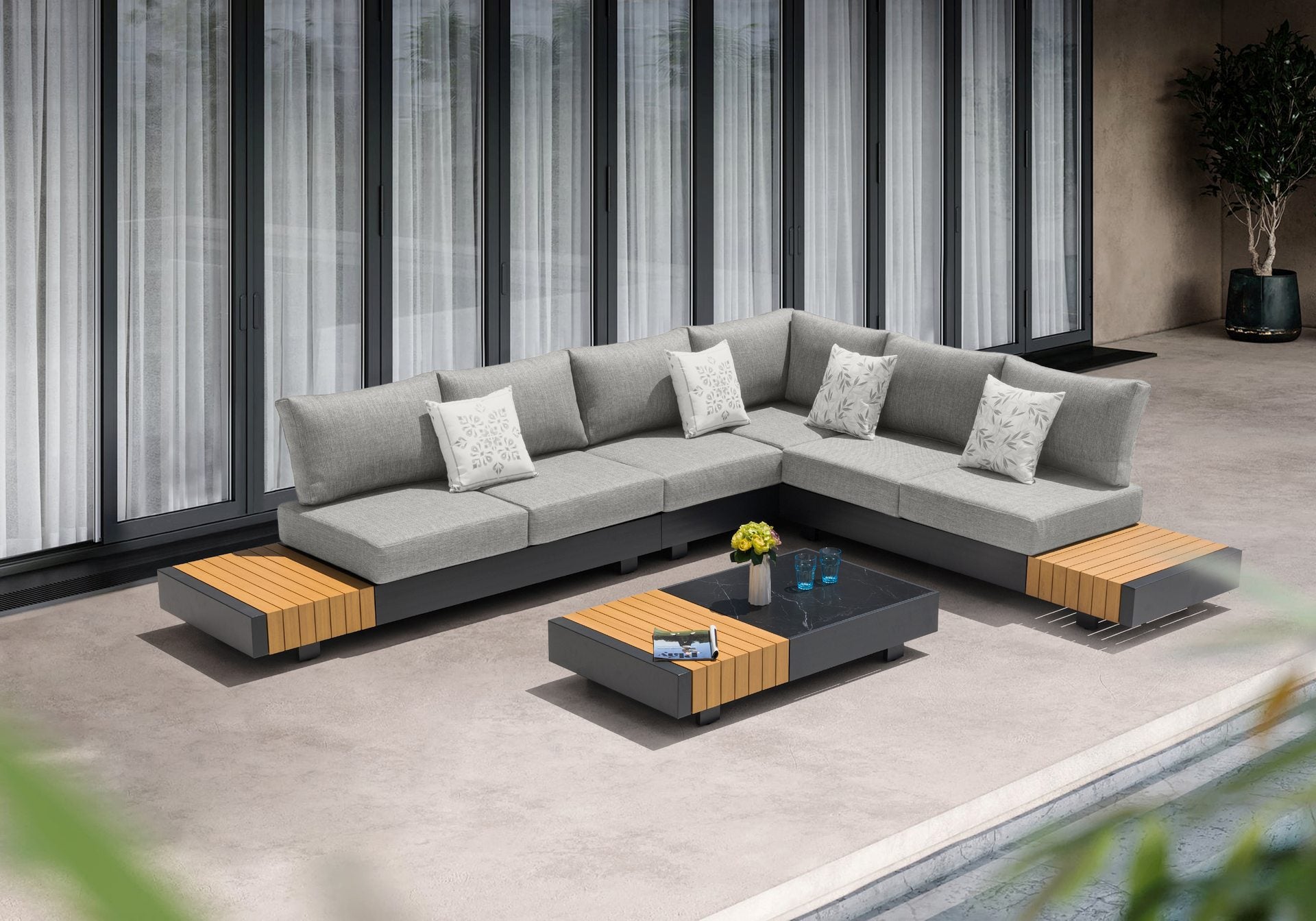 Tina Garden Lounge 