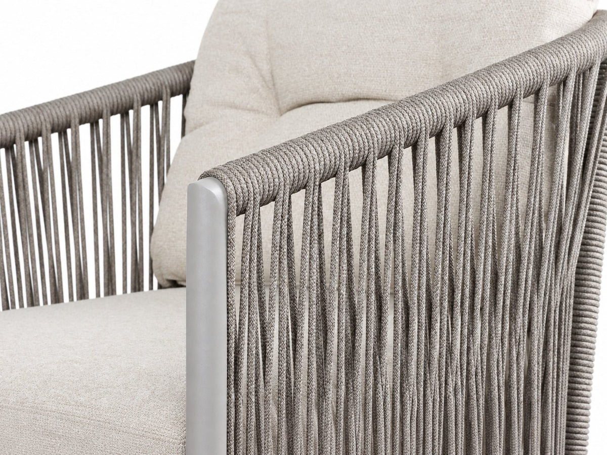 Becky – Detail von Armlehne, Aluminiumgestell und Kunststoff-Textilschnüren