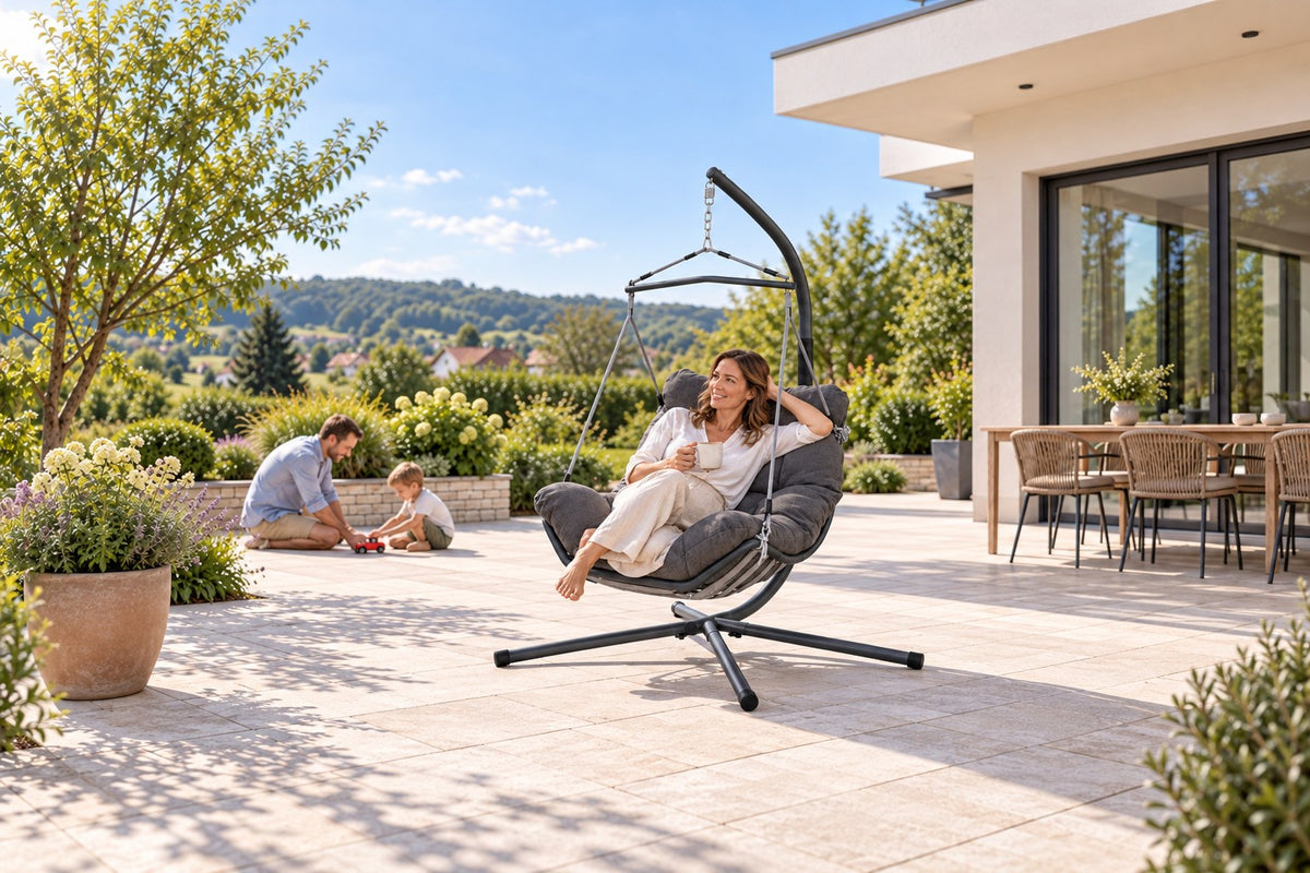 Vera Hängekorb mit Nutzerin auf einer modernen Gartenterrasse