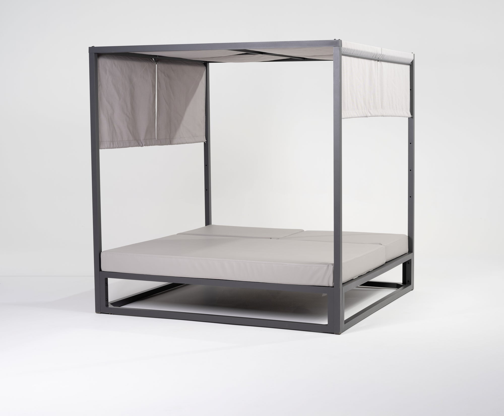 Indira Daybed