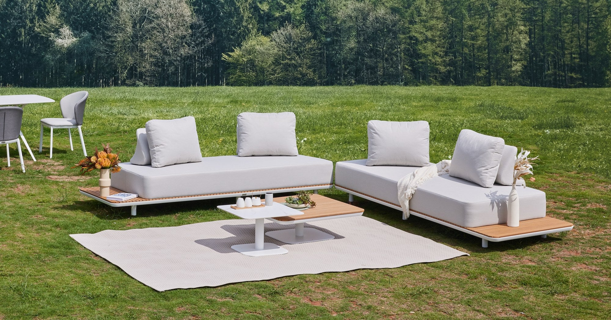 Napoleon-weiss_Loungegruppe_Garten_Outdoor_Gartenmoebelshop