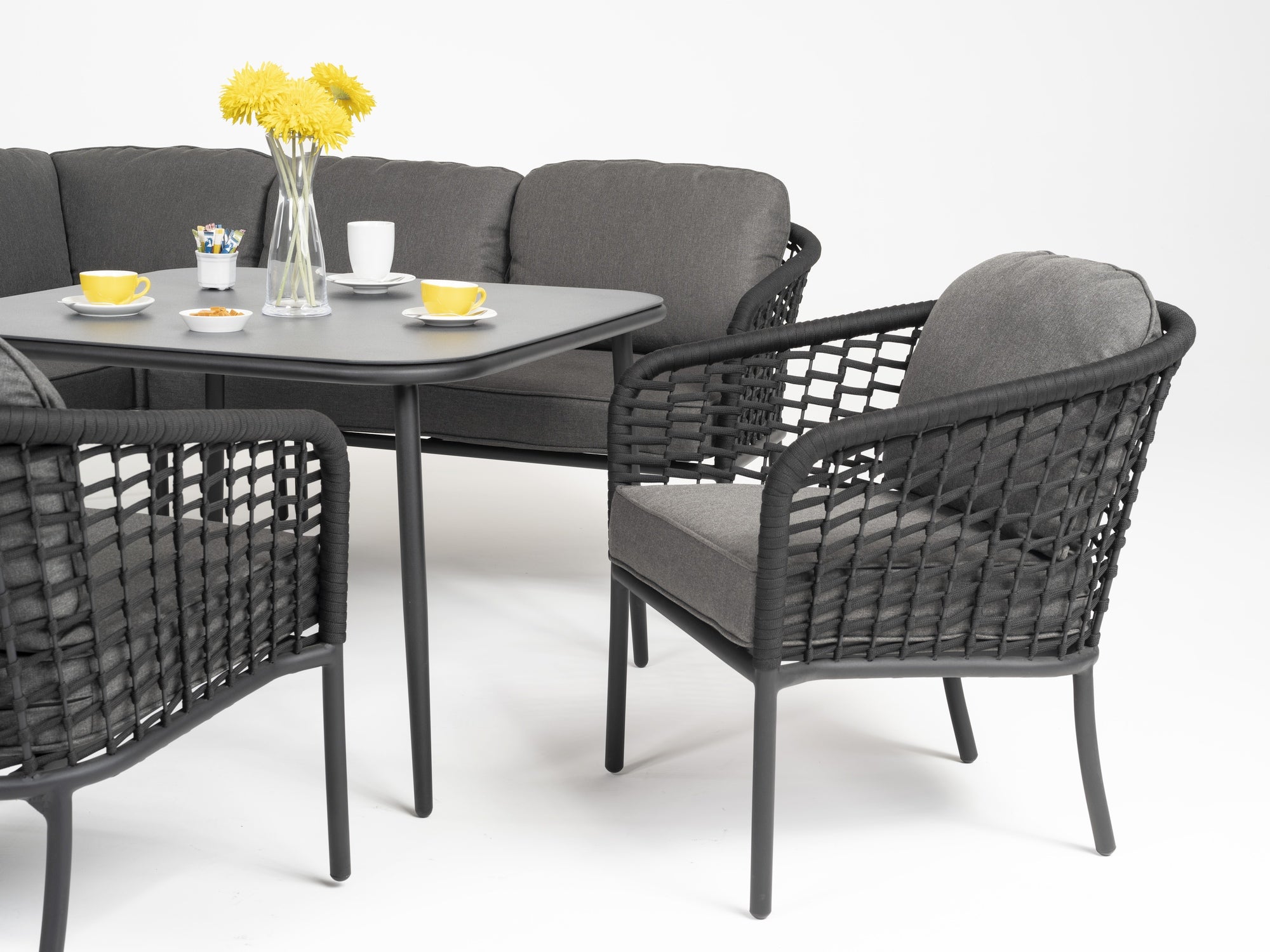 Nathan_Tischgruppe_Garten_Outdoor_Gartenmoebelshop